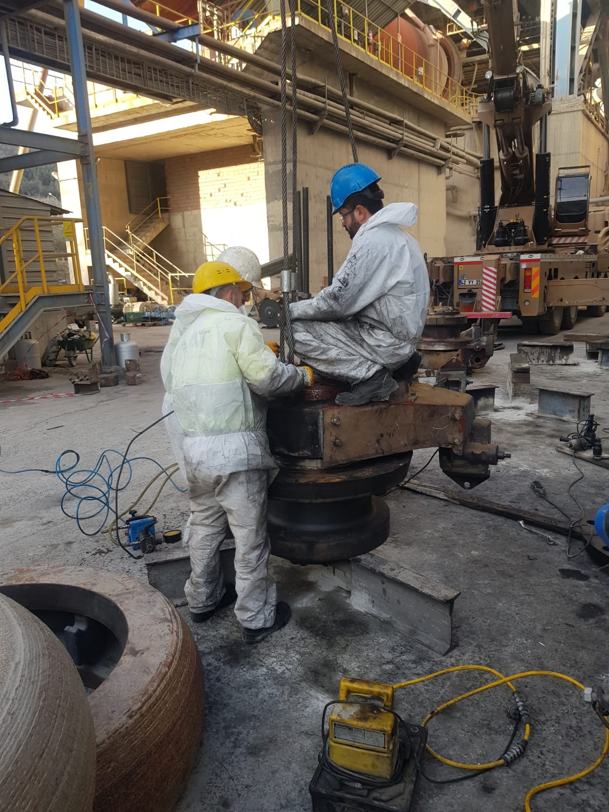 Çimento Fabrikaları Kurulumu İşletmesi – Şeker Fabrikaları – Hazır Beton Tesisleri – Taş Kırma Tesisleri – Mühendislik Hizmetleri – Firmaya Özel Makine Çizimleri